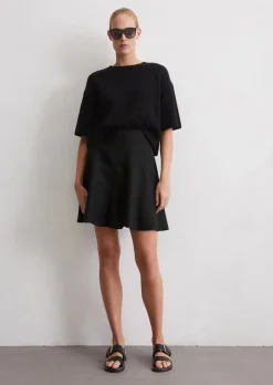 Ausgestellter Leinen-Minirock mit seitlichem Reißverschluss