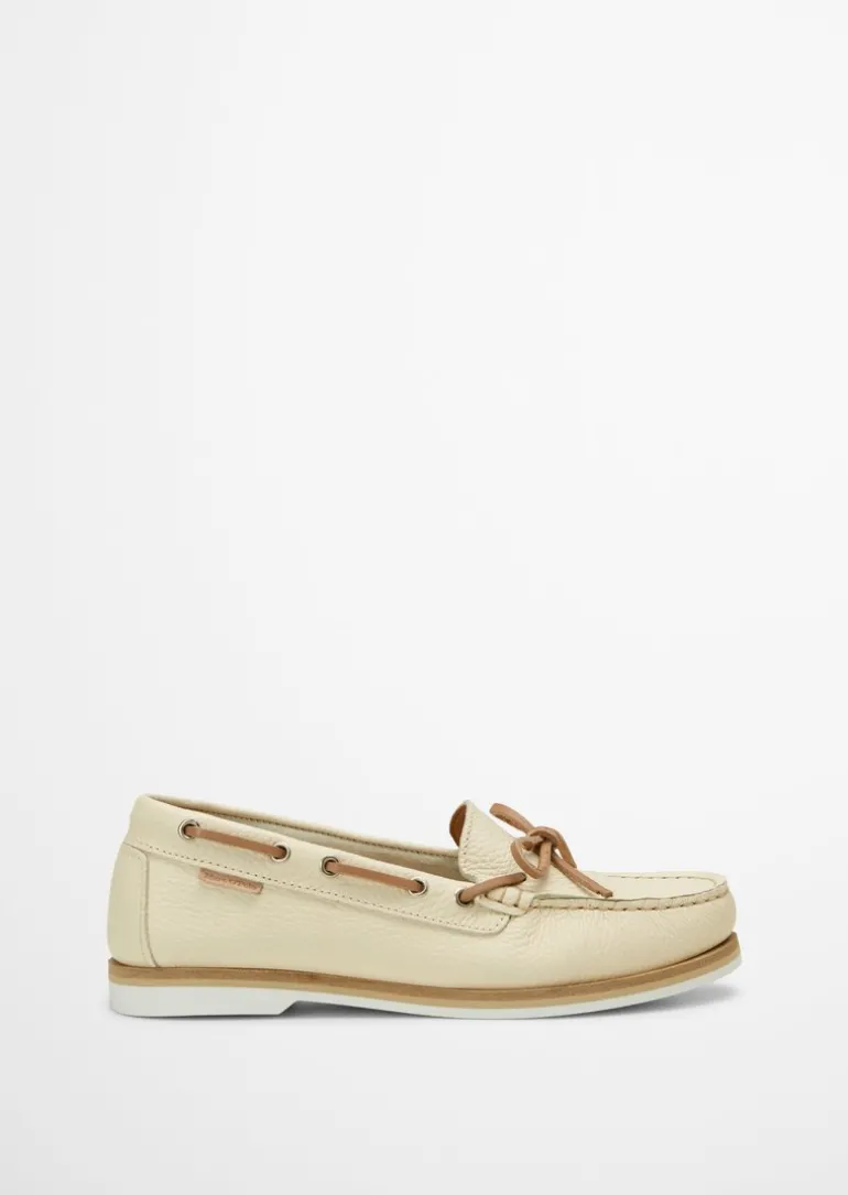 Bootsschuh aus genarbtem Rindleder