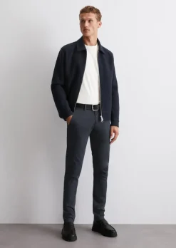 Chino Model Stig shaped aus Bio-Baumwoll-Mix