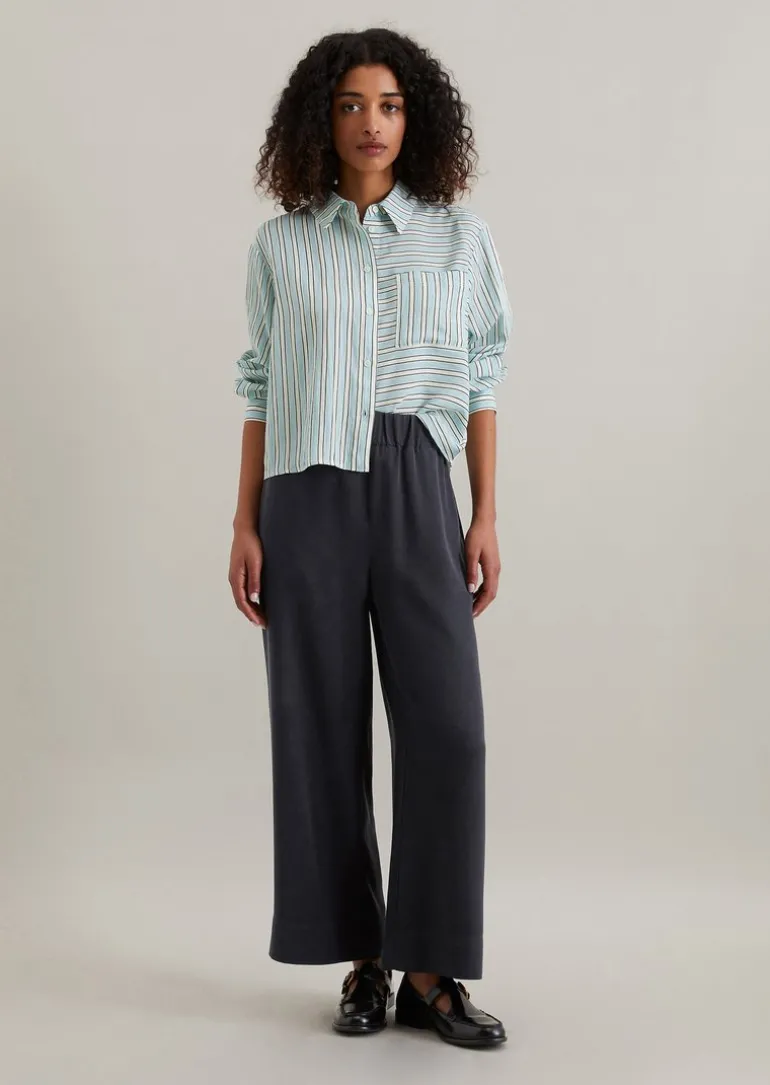 Hose relaxed aus LENZING™ Lyocell