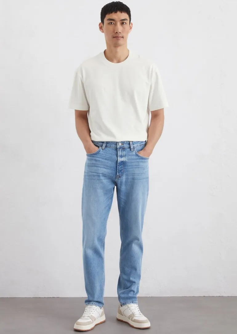 Jeans Model Accilo tapered made with CIRCULOSE®