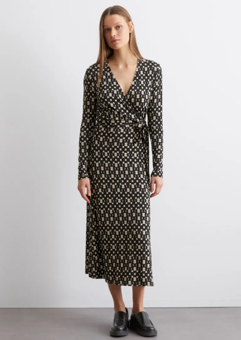 Jersey-Wickelkleid mit Allover-Print shaped aus stretchiger Viskose-Qualität