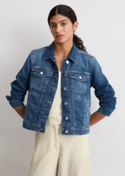 Klassische Jeansjacke mit nachhaltiger Waschung