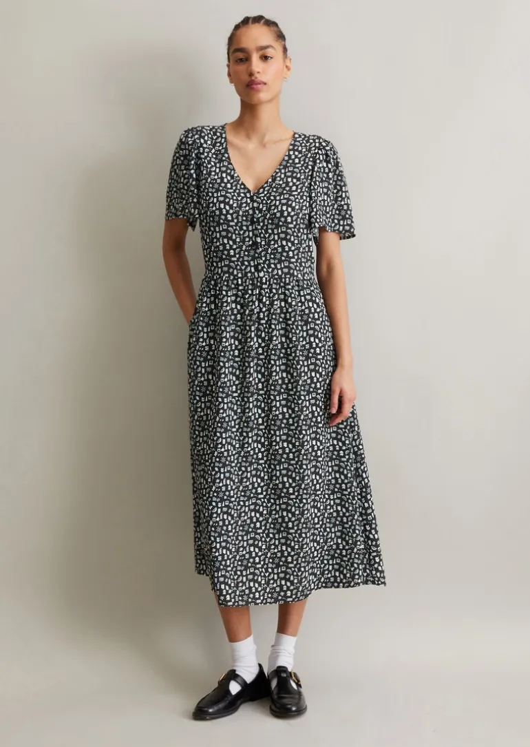 Kleid mit elastischer Taille flared aus fließendem Viskose-Crêpe