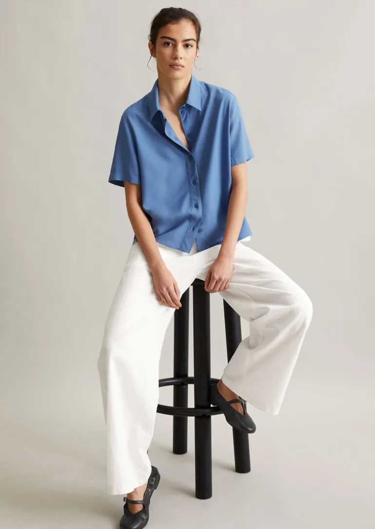 Kurzarm-Bluse relaxed aus fließender Viskose