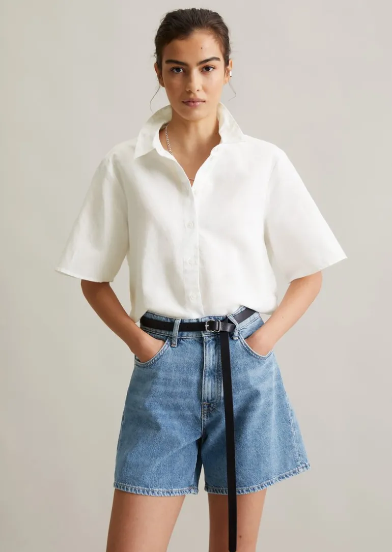 Kurzarm-Bluse relaxed mit Falten-Details im Rücken