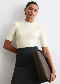 Kurzarm-Strickpullover shaped aus feiner Merinowolle