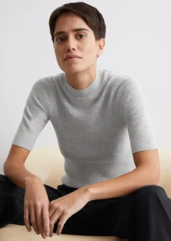 Kurzarm-Strickpullover shaped aus feiner Merinowolle