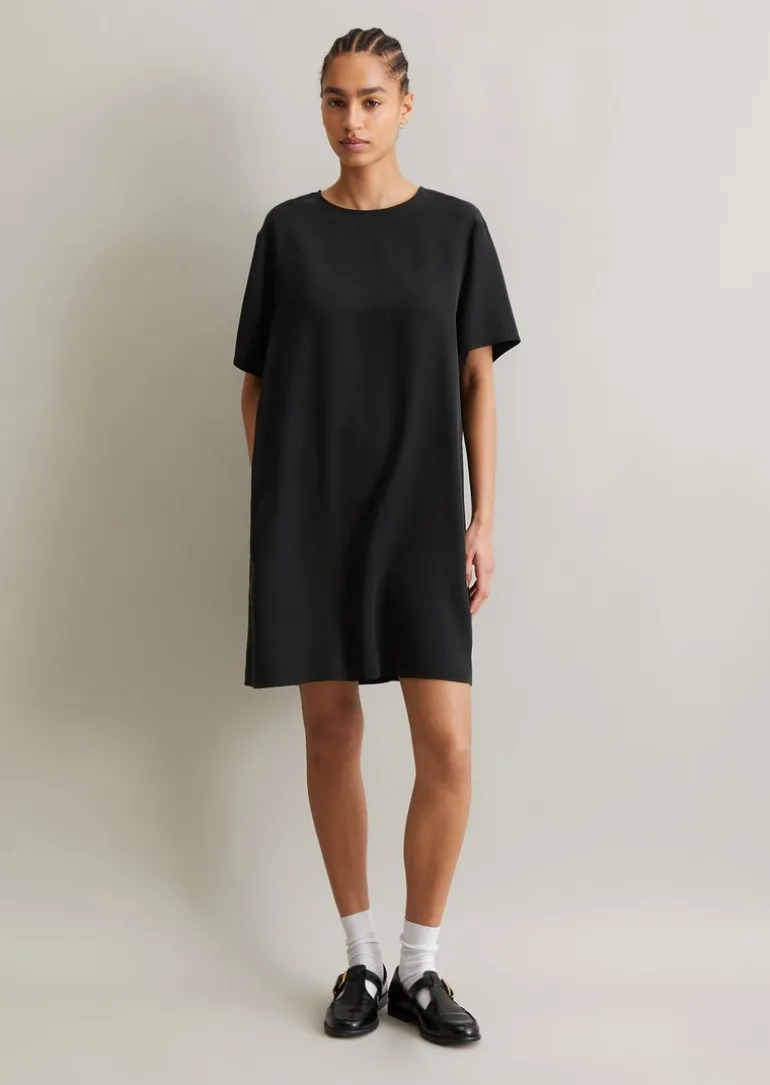 Kurzes Kleid relaxed aus LENZING™ Lyocell