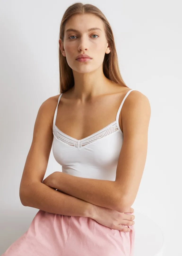 Lounge-Trägertop mit Spitzen-Details