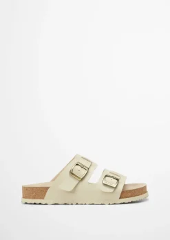 Pantolette mit recyceltem Polyester