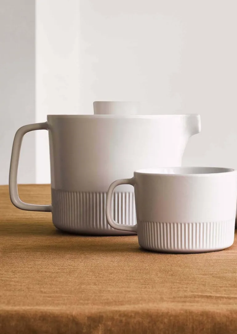 Teekanne Model Moments aus Porzellan